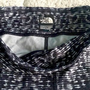 Women’s Northface small leggings ,ankle length.